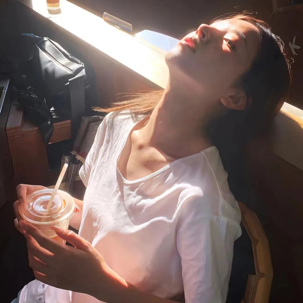 精灵高中:周五夜惊吓日 封面